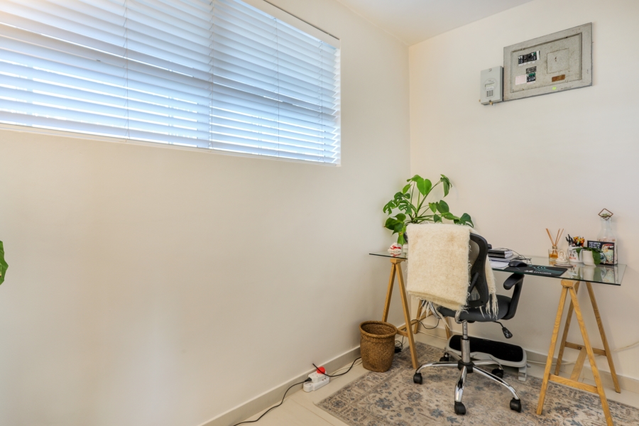 2 Bedroom Property for Sale in Green Point Western Cape